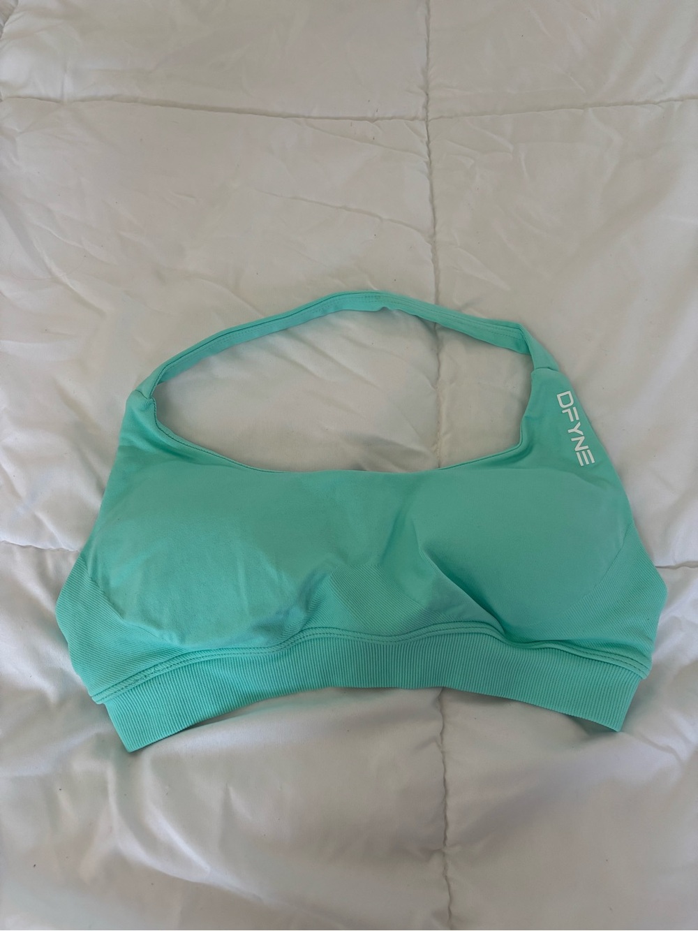 DFYNE sports bra